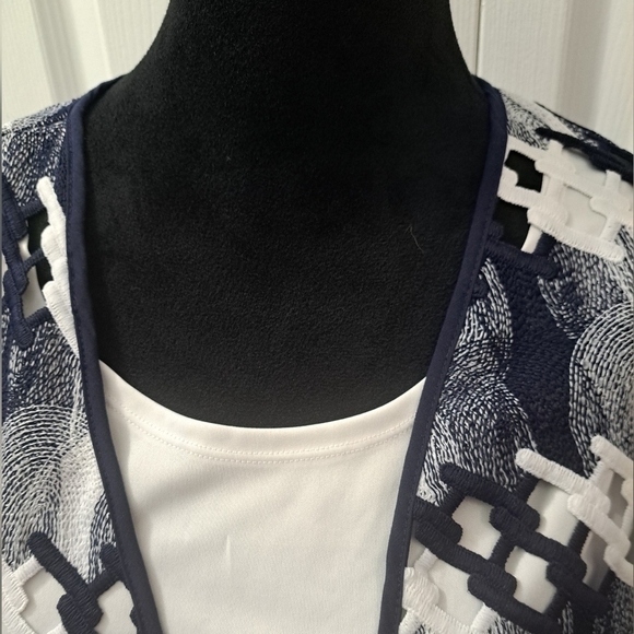 Alfred Dunner Lattice & Embroidered Open Jacket   Size 2X - Picture 2 of 10